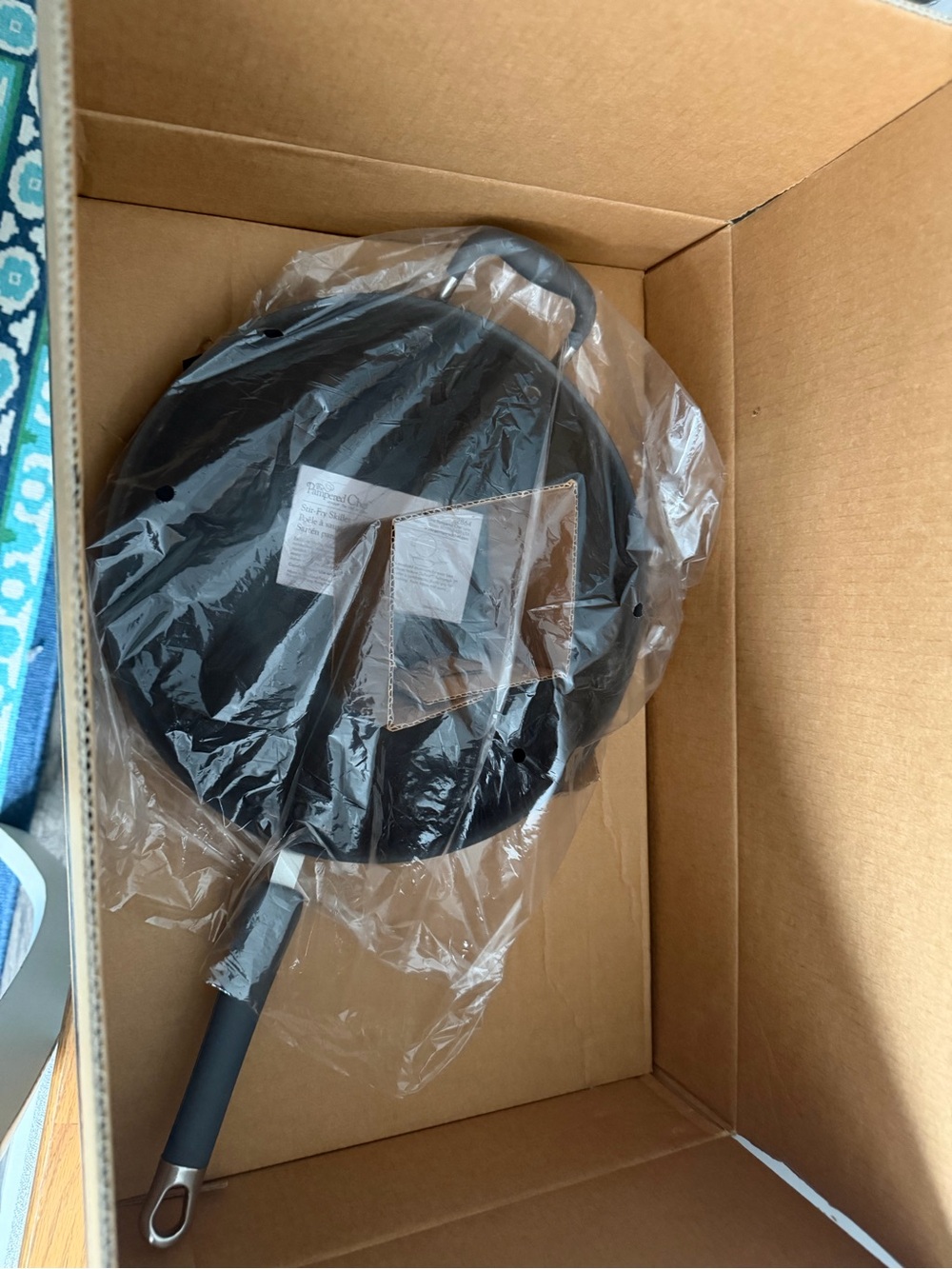 Stir-Fry Pan with Comfort Grip Handle - Black Pampered Chef